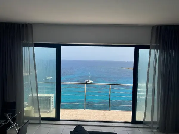 1-Bedroom Apartment with Stunning Sea Views in St. Julian's