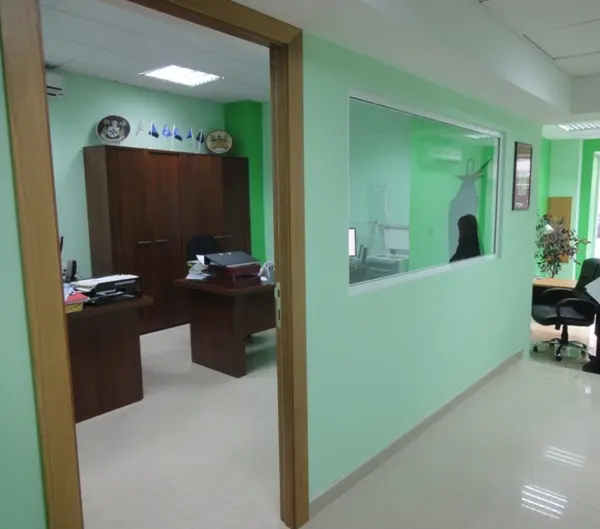 Modern 70 square metre office/shop