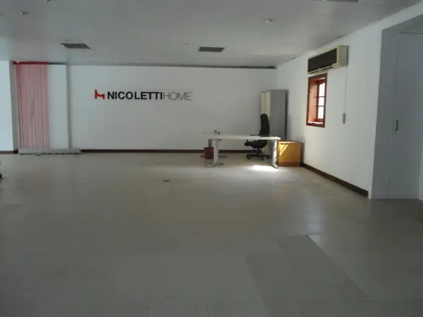 Open plan Office for rent that consists of 230 sqm