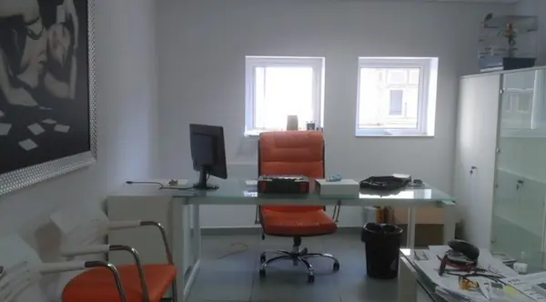 Nice Corner Office with ample light