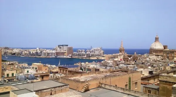 Exclusive 1250sqm Commercial Building in Valletta To Let in the Best Area of Republic Street !