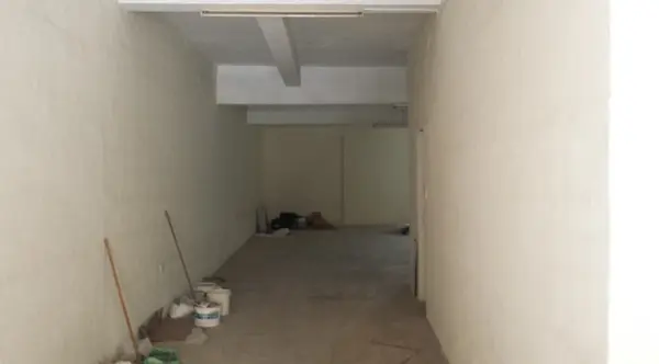 117 square metre shop for rent in Hamrun