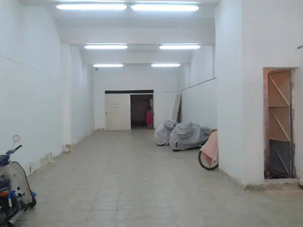 Warehouse in Sta Venera having small office and 16 filati high for rent approx 235sqm