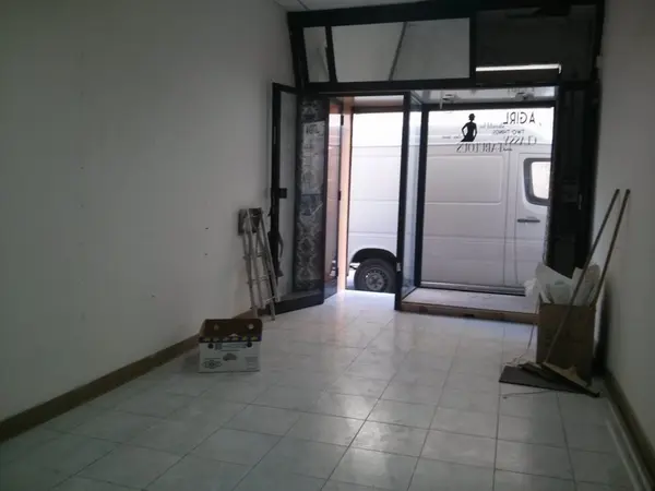 Paola ground floor shop/office