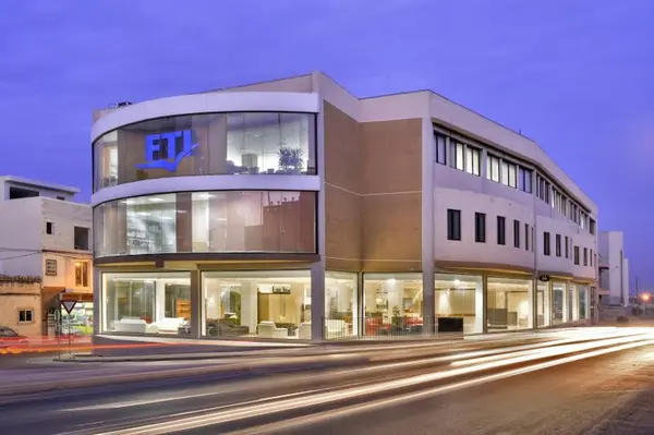 Malta real estate: A very Modern and Spacious Office/Showroom to let in Qormi