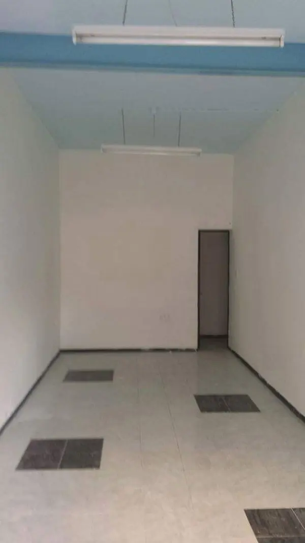 Shop Class 4 in Qawra