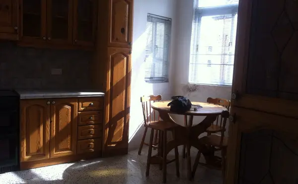 Bright and Airy Office in Naxxar