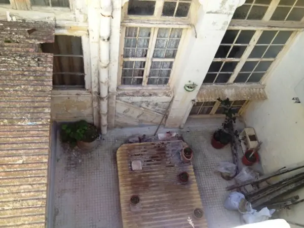 Beautiful Palazzo For Rent on Merchants Street, Could be used for Various Options !!