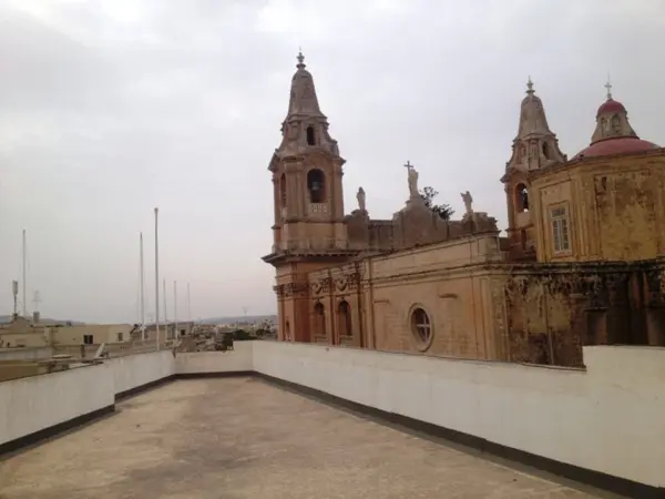 Bright Penthouse office with Terrace and Views