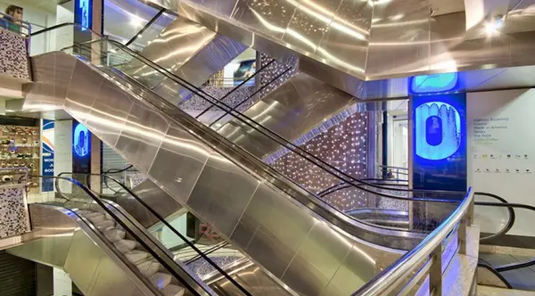 Retail Outlet for Rent In Shopping Complex in Valletta