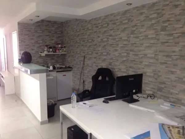 Modern Basement Floor Office with Open Plan Layout