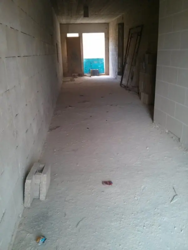 Wine Bar/Bar/Snack bar/Take Away for Rent in A Main Road