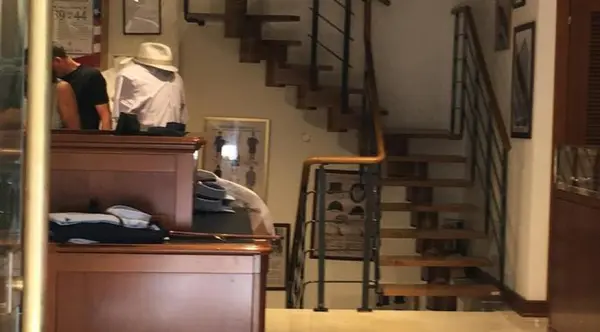 Malta Real Estate: Shop For Rent on Republic Street Valletta