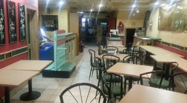 A good 160 square metre Office/Retail outlet in a busy street with backyard