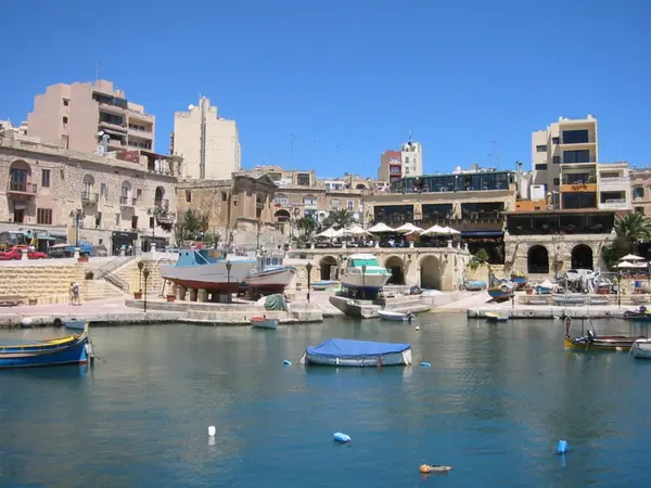 A Great Office/Restaurant/Wine Bar/Shop for Rent in St. Julians