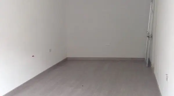 Malta Real Estate: 25 sqm shop in Swieqi