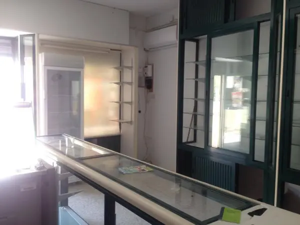Estate Agents malta: Class 4 Shop for rent in San Gwann