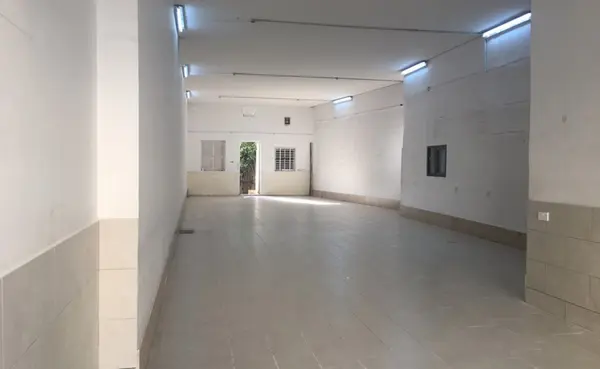 Properties for rent in Malta: Qormi 195sqm garage with car sales permit