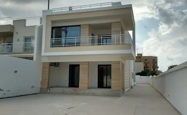 Commercial House for Sale/Rent in Santa Venera