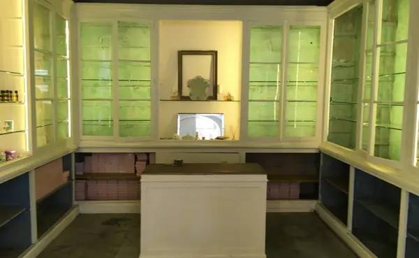 Shops to let in Malta: Valletta 35sqm premises for rent