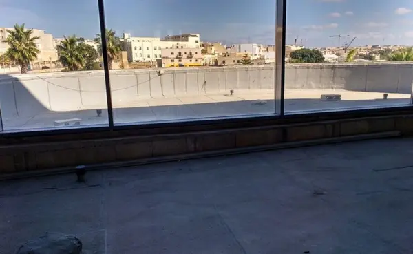 Office in Central location for rent