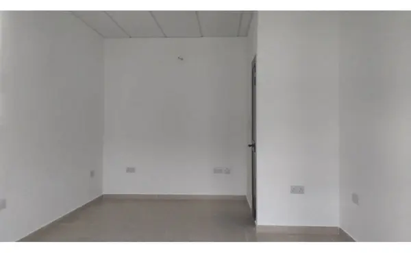 Offices for rent Malta: Office / shop to let in Naxxar