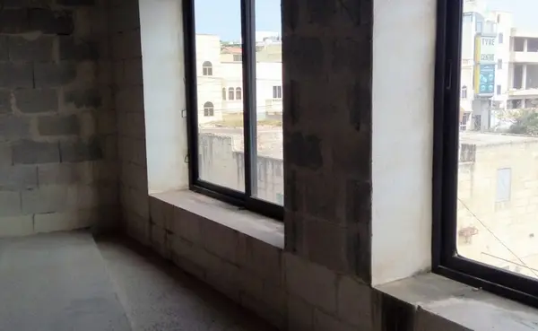 Shops to let Malta: Qormi 250sqm premises for rent