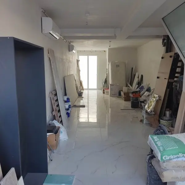 Burmarrad shop to let with class 4B permits