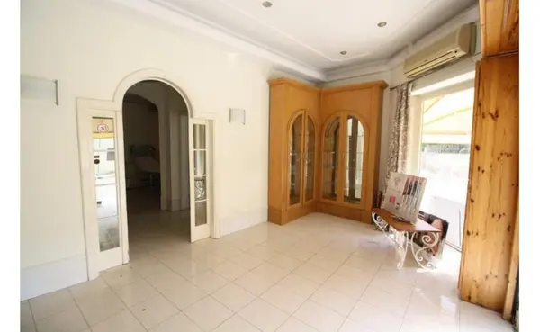 Ground Floor Office / Shop for rent in Iklin