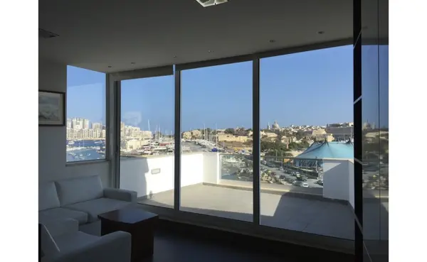 Ground Floor 325sqm Office for rent on the Strand Seafront