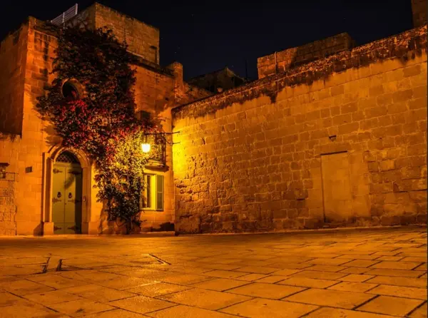 Commercial building in St Julians for rent approx 400 square metres