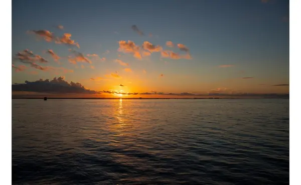 60 square metre Shop to let in Bugibba on the seafront