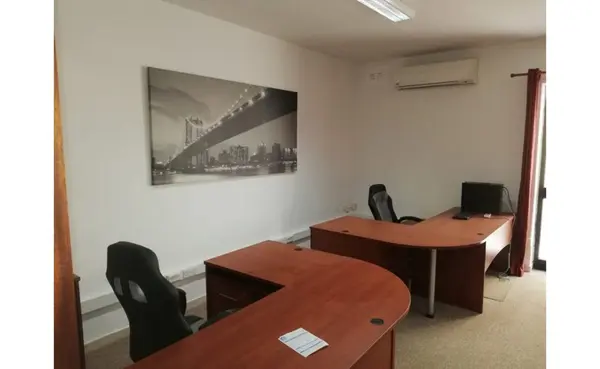 97sq m office in San Gwann