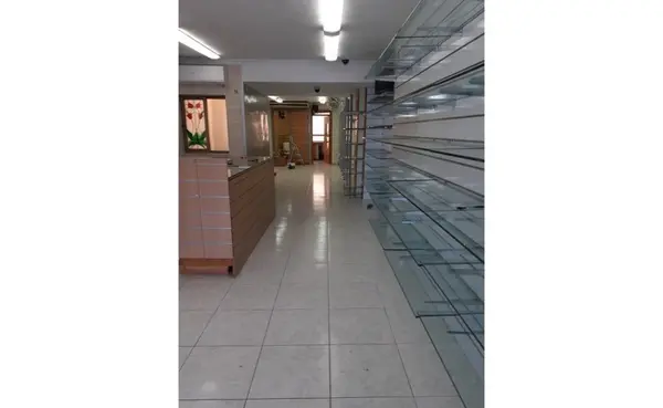 Shops for rent in Malta: 60sqm commercial premises for rent in Qawra