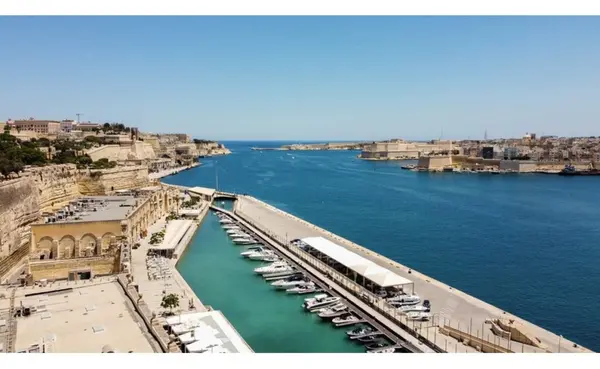 Real estate Malta: Structurally converted larger than usual highly finished Maisonette for rent in Floriana