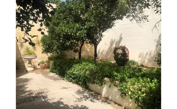 6 bedroom House for rent in Burmarrad ideal for subletting