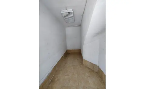 15sqm shop/office to rent in Gzira