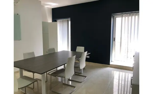 A very luxurious office in a great area