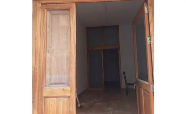 Class 4 shop to let in Birkirkara