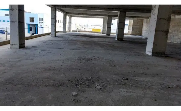 Office that Consists of 900sqm for sale