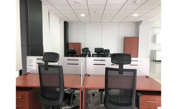 725 sqm Office space for rent in Paceville