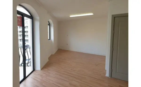 Modern office to let with an area of 75sqm