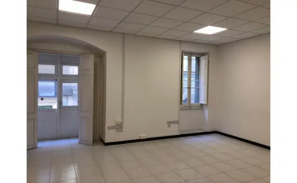 Office that Consists of 200sqm value for money