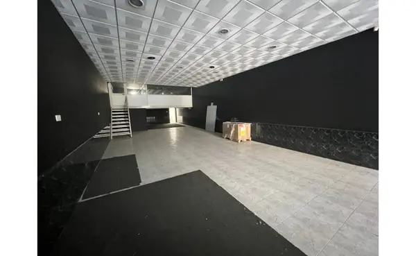 Large showroom For Rent in Qormi