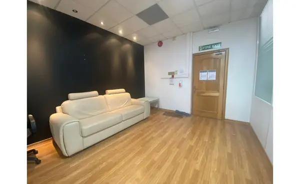 Office to let Malta: Birkirkara 320sqm commercial premises for rent
