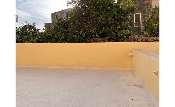 Ground Floor Office with Easy Parking in San Gwann