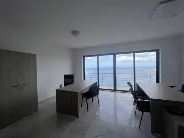 Office with seaviews for rent in St Julians