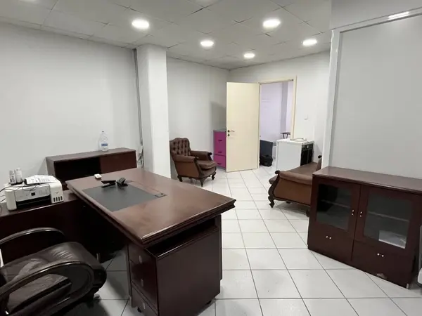 41 sqm Furnished Office for Rent in Commercial Complex | Level 3