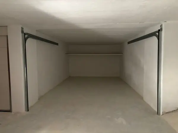 Estate Agents Malta: Garage for rent in Mosta