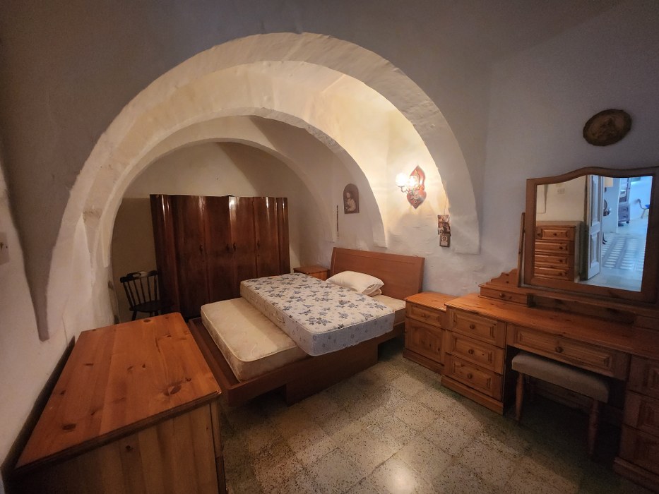 Large townhouse for sale in Ghajnsielem, Gozo